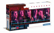 Lade das Bild in den Galerie-Viewer, STRANGER THINGS - Panorama-Charaktere - Puzzle 1000P
